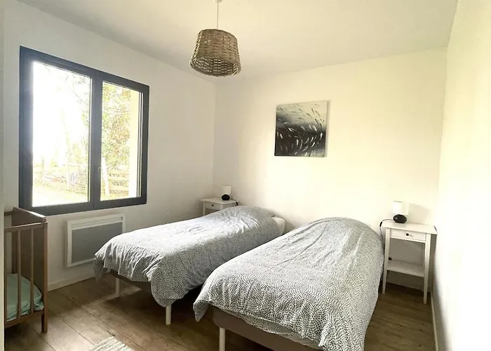 Maison Au Calme, Acces Direct Et Foret Semesterbostad Gastes